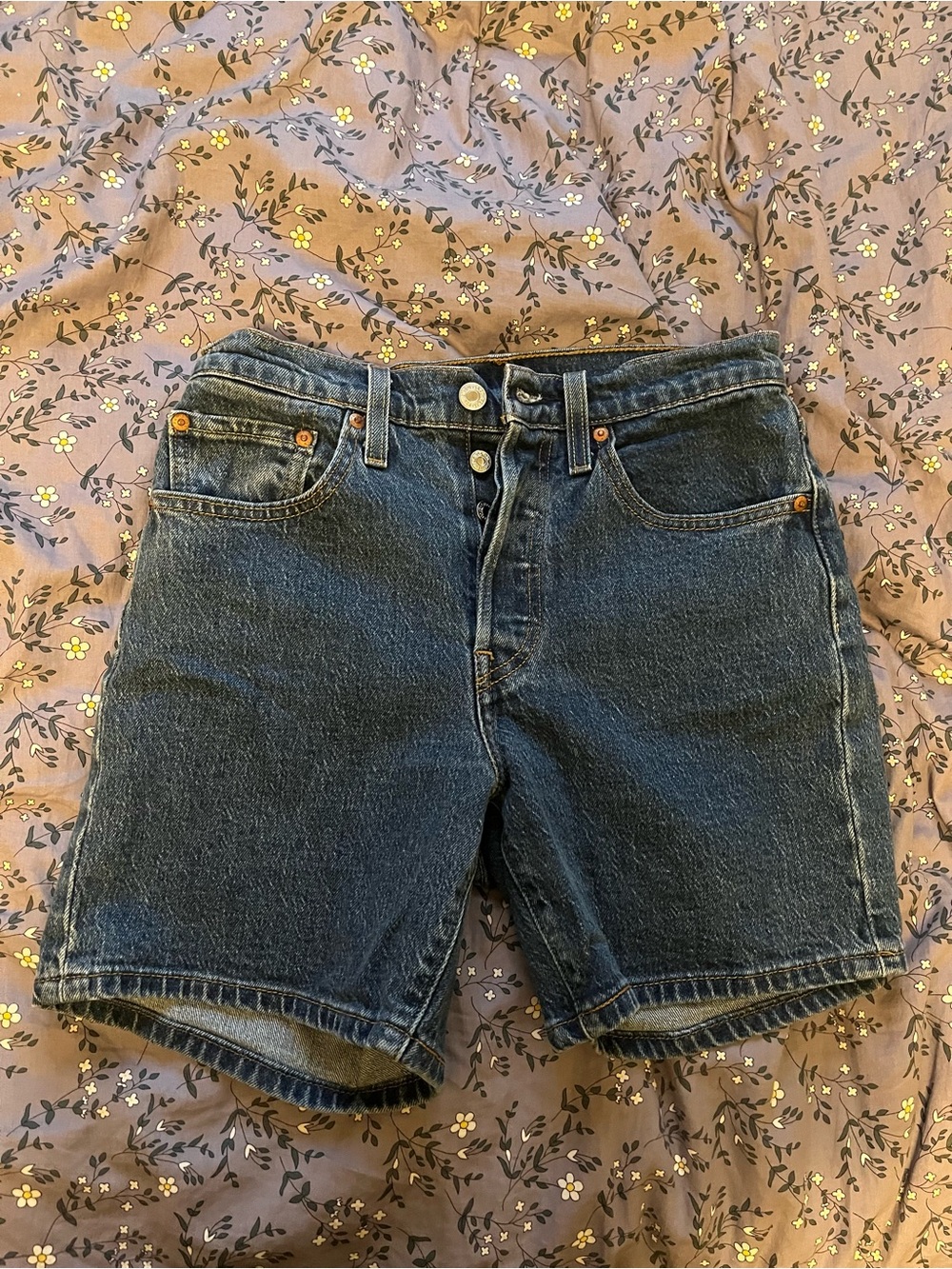 Classic Levi’s 501 Dark Wash Denim Shorts
